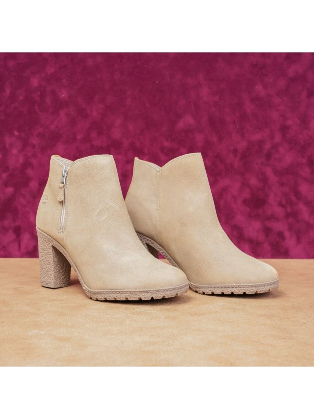 Timberland Women Tillson Lug Sole Light Taupe Nubuck Ankle Boots size 8.5